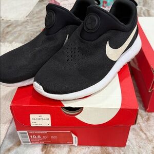 Nike Black and White Slip-On Sneakers 10.5